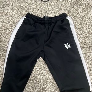 Men’s youngla joggers - size medium